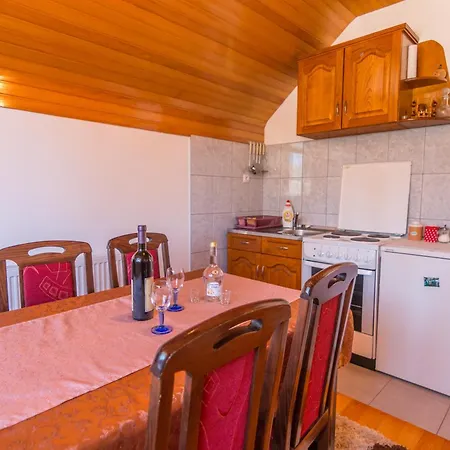 Kod Goluba Na Tari Sljivovica (Zlatibor)