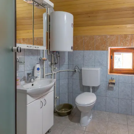 Kod Goluba Na Tari Sljivovica (Zlatibor)