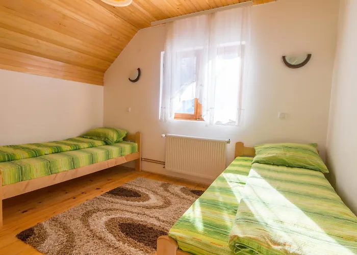 Kod Goluba Na Tari Frühstückspension Sljivovica (Zlatibor)