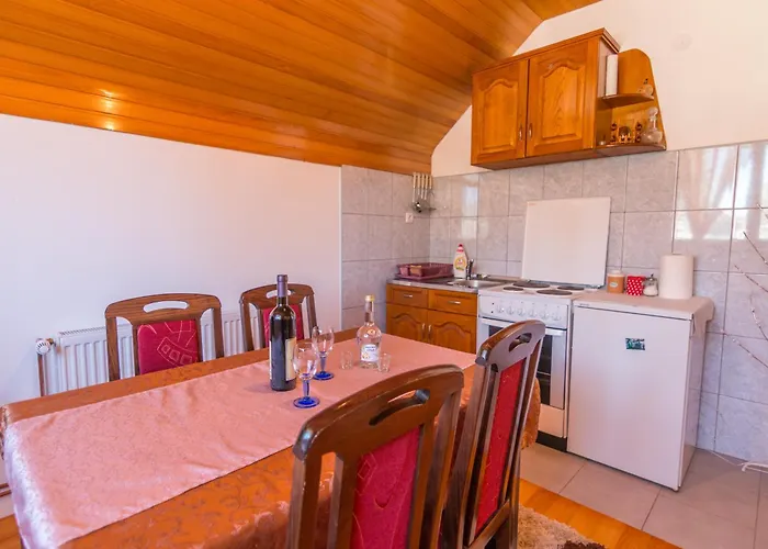 Kod Goluba Na Tari Sljivovica (Zlatibor)