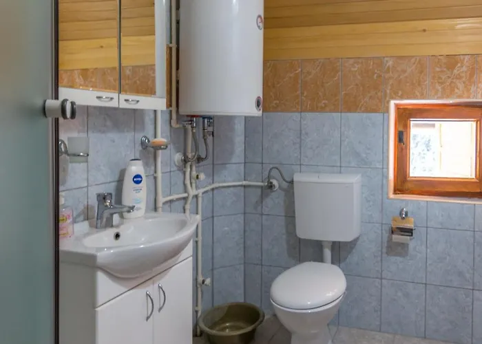 Kod Goluba Na Tari Sljivovica (Zlatibor)